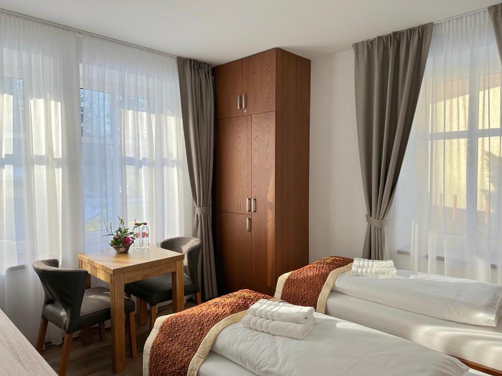 Synek Pension Spindleruv Mlyn Exterior photo