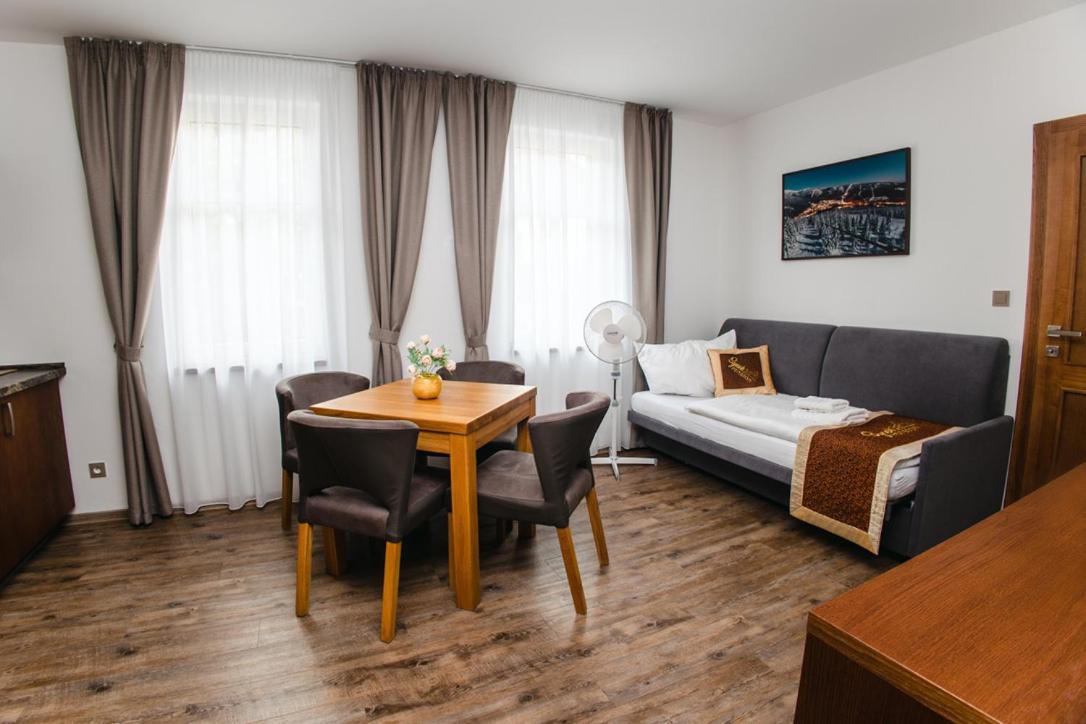 Synek Pension Spindleruv Mlyn Exterior photo